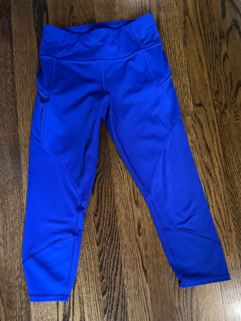 Athleta Womens’ Capri Leggings in Bright Purple